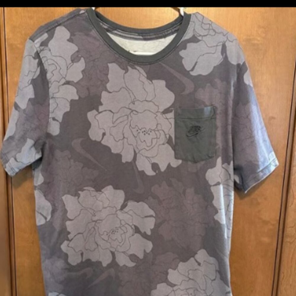 Nike Grey Floral Shirt - Size: XL